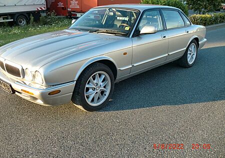 Jaguar XJ Executive 4.0 V8 Leder Klima Autom
