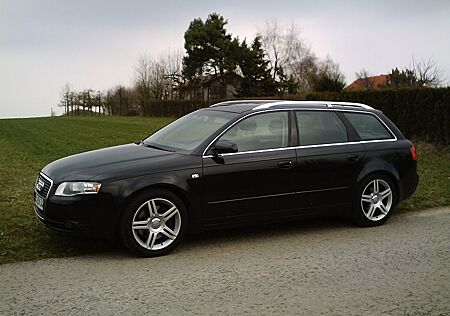 Audi A4 2.0 T FSI quattro Avant -