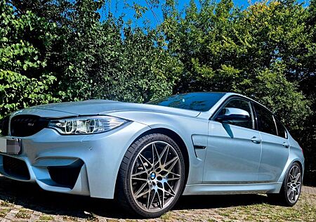 BMW M3 F80 *SEHR GEPFLEGT*GARAGENFAHRZEUG