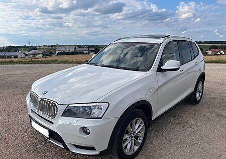 BMW X3 xDrive30d +8xALU+HUD+Panoramadach+SPORT+AHK