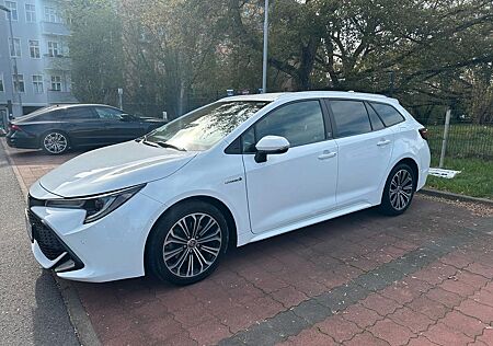 Toyota Corolla 2,0 Hybrid Team DE Touring Sports