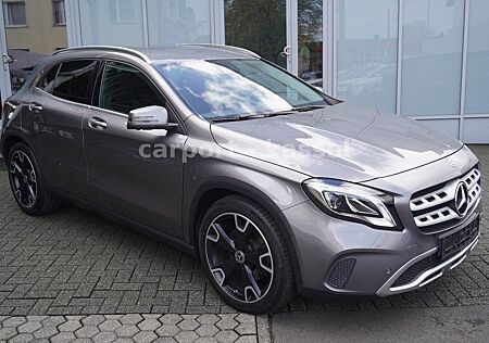 Mercedes-Benz GLA 220 4Matic Urban Automatik/Navi/LED