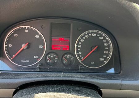 VW Touran Volkswagen 2.0 TDI DPF Trendline Trendline