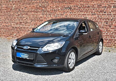 Ford Focus 1,6 1.HAND S.HEFT KLIMA SITZHEIZUNG TÜV