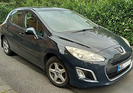 Peugeot 308 Automatik super Zustand!