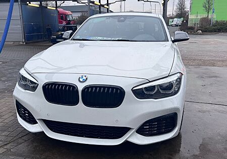 BMW 140 M140i Special Edition - ad. FW, Navi, Alcantara