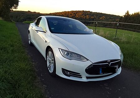 Tesla Model S 70D - MCU 2 - Panorama -neue Bremsen hi