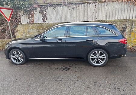 Mercedes-Benz C 300 de T Autom. -