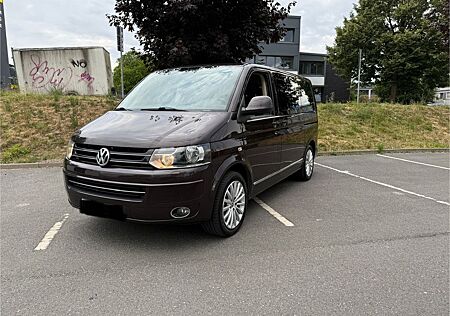 VW T5 Multivan Volkswagen Highline 8 Fach bereift