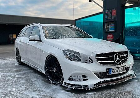 Mercedes-Benz E 220 BlueTEC BE T Edition AVANTG. Auto. Edi...