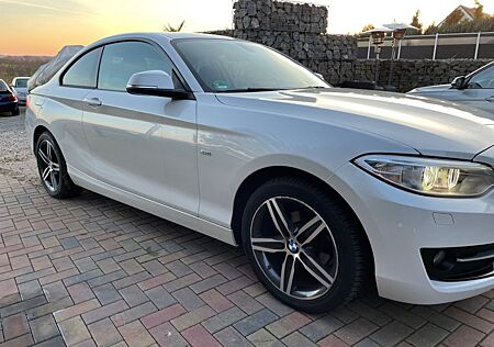 BMW 218 d Coupe Sport Line Automatik