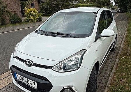 Hyundai i10 1.2 PASSION - Neu Bereift/Werkst. gepflegt