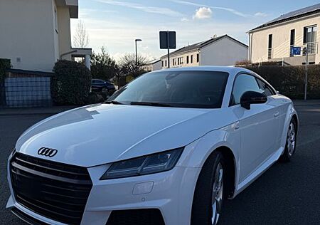 Audi TT 8S Coupe 2.0 TFSI 230 PS Coupé S LINE