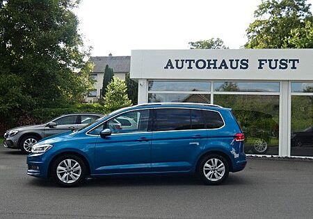 VW Touran Volkswagen 2.0TDI 7S,LEDER,NAV,LED,PANO,KAM,ACC,1HAN