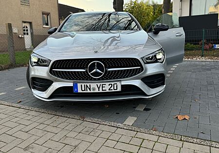 Mercedes-Benz CLA 200 AMG Line