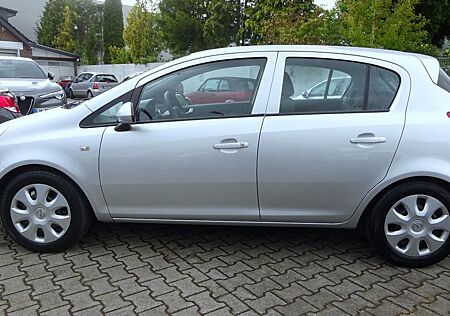 Opel Corsa D Edition Klima Fahrradträger integriert