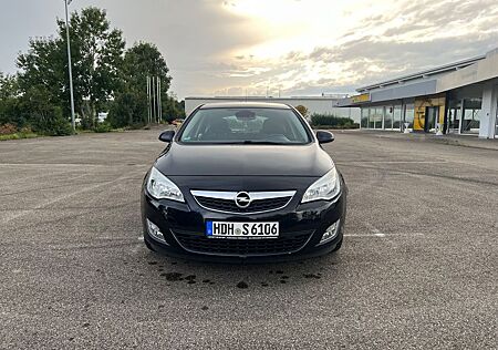 Opel Astra PDC/Sitzheizung/Regen+Lichtsensor 8-fach bereift