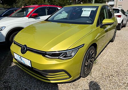 VW Golf Volkswagen VIII Lim. Life eTSI/LANE/KAMERA/LED