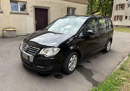 VW Touran Volkswagen 2.0 TDI 103kW DPF -