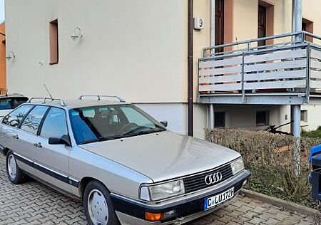 Audi 100