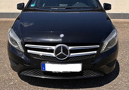 Mercedes-Benz A 200 BlueEFFICIENCY Urban Urban