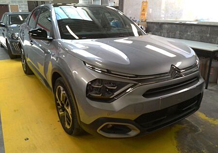 Citroën C4 X C4X MAX 15 BHDi 130 EAT8 KAM*PANO*18