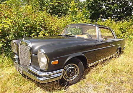 Mercedes-Benz 220 SE Coupé, sehr schön und sehr günstig!