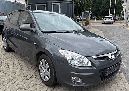 Hyundai i30 Comfort*Klima*1.6 TÜV04/2026