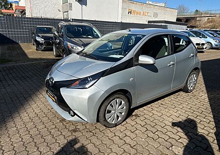 Toyota Aygo (X) Aygo -play Team D*X-Touch Media*R-Kamera*