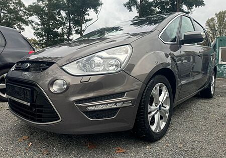 Ford S-Max Titanium