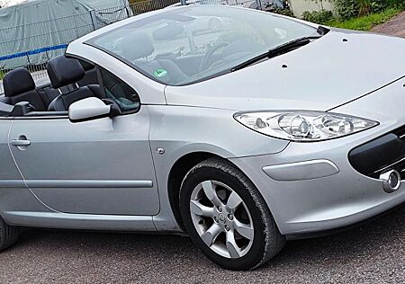 Peugeot 307 CC Tendance Cabrio El. Verdeck + Sitzheizung