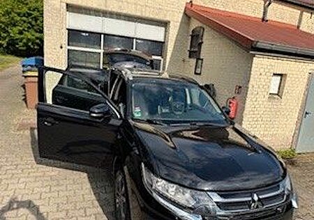 Mitsubishi Plug in Hybrid Outlander Plug-in Hybrid Outlander 2.0 Allrad, Automatik