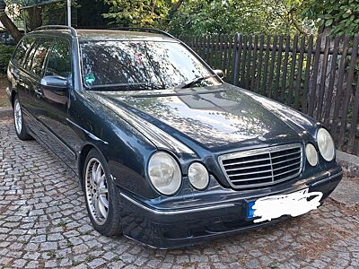 Mercedes-Benz E 240 T Avantgarde