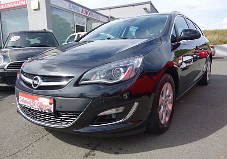 Opel Astra J Sports Tourer Exklusiv Navi