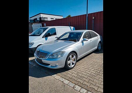 Mercedes-Benz S 320 CDI -