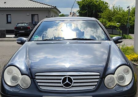 Mercedes-Benz 230