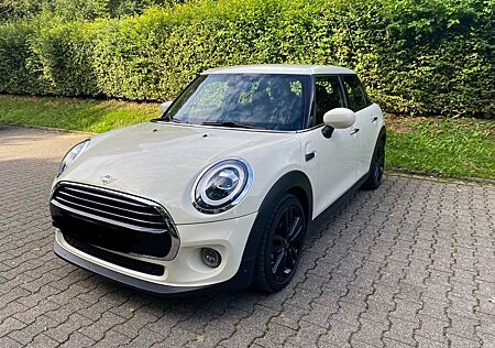 Mini Cooper 5 Türer Automatik (2 Jahre Garantie)