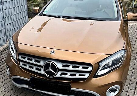 Mercedes-Benz GLA 250 4MATIC