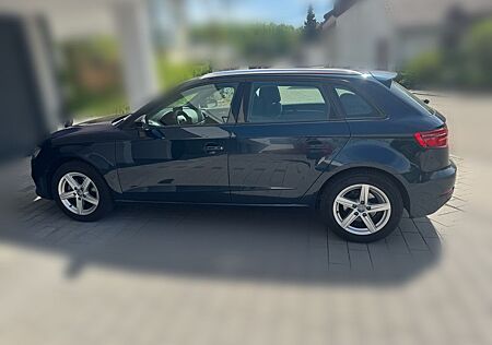 Audi A3 30 TFSI Sportback -