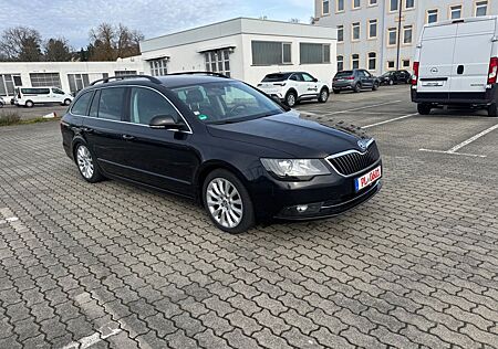 Skoda Superb 2.0 Combi Exclusive