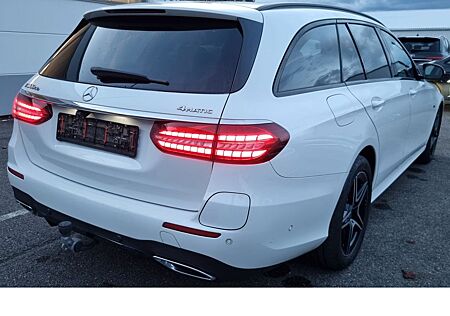Mercedes-Benz E 300 de T 4Matic MOPF AMG Int+Ext Night MBUX-AR