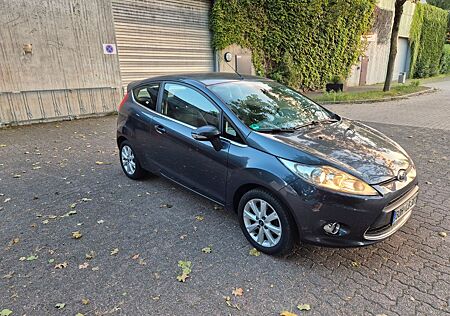 Ford Fiesta 1,25 Titanium tüv+inspektion neu