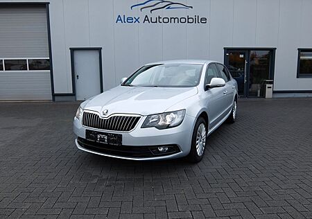 Skoda Superb gebraucht kaufen Skoda Superb Active 1.Hand Navi BT Xenon SHZ AHK PDC