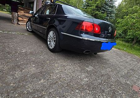 VW Phaeton Volkswagen 4.2 V8 4MOTION Tiptronic 5-Sitzer -