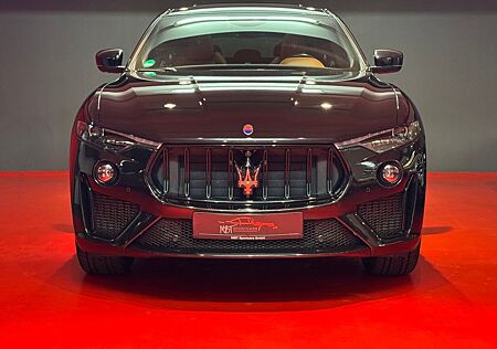Maserati Levante /3.8 V8/530 PS/GTS/Q4/PANO/1.HAND/PERFEKT