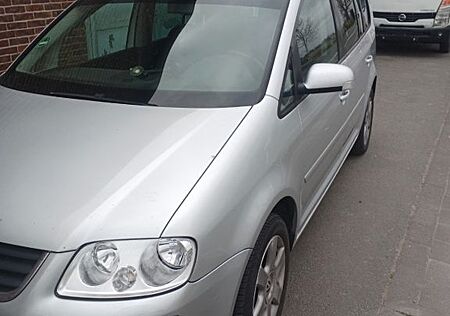 VW Touran Volkswagen 2.0 TDI Highline Highline