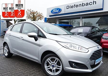 Ford Fiesta Titanium 5-türig 8-fach bereift + Klima
