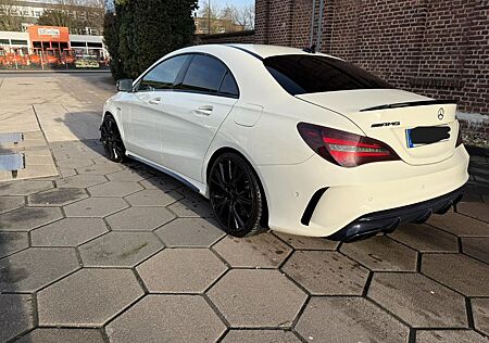 Mercedes-Benz CLA 45 AMG 8-fachb,Pano,Abgasanlage,Nightpaket