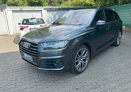 Audi SQ7 4.0 TDI quattro tiptronic - 7 Sitzer