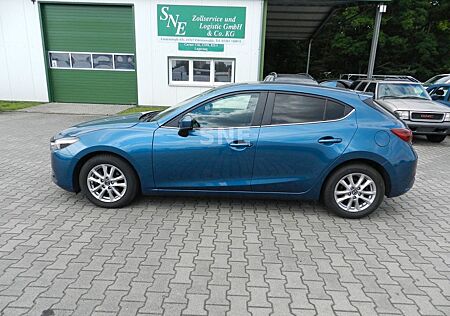 Mazda 3 Lim. Center-Line